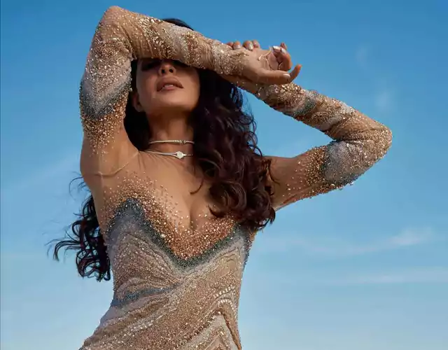 Beachside glamour hits different with Jacqueline Fernandez
